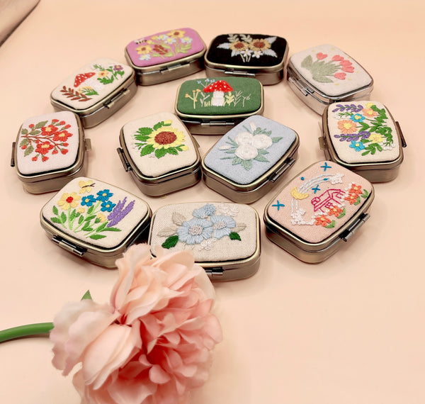 Personalized Embroidered Jewelry Box, Custom Jewelry Box, Jewelry Box With Mirror, Bridesmaid Gift, Gift for Her. Buy 2 Get 1 Free