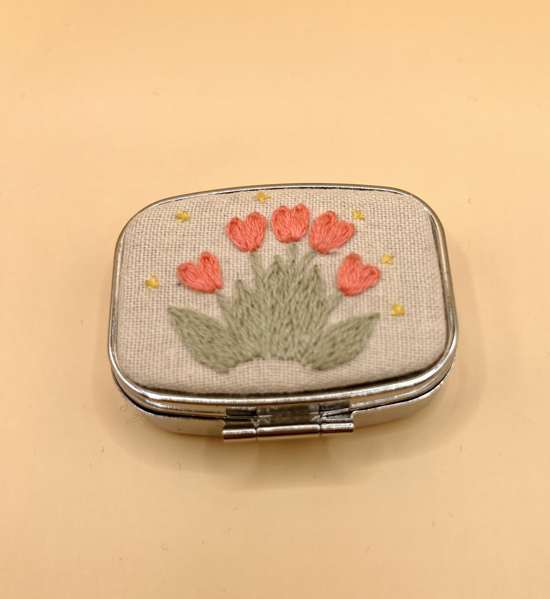 Stitchery Zone custom jewelry box with embroidered flowers and compact mirror inside