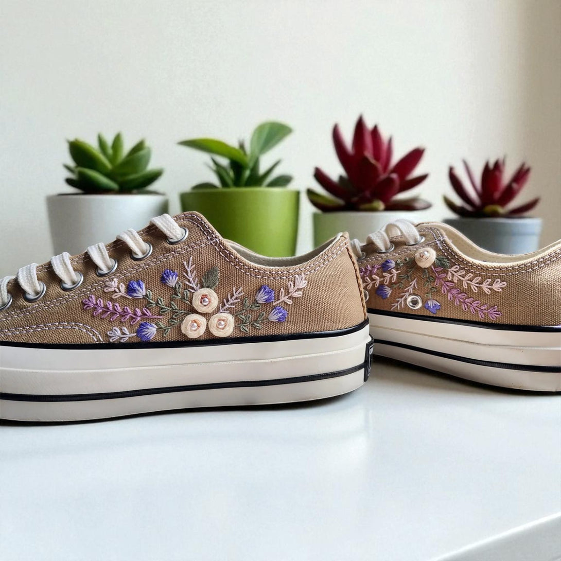 Stitchery Zone embroidered shoes for a wedding on the beach Daisiesflower Shoes Converse with floral design on beige canvas