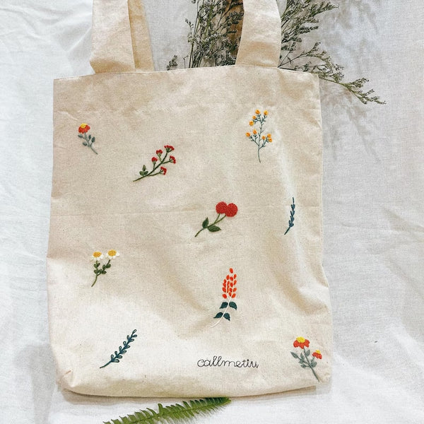 Tiny Bloom Canvas Bag - Stitchery Zone