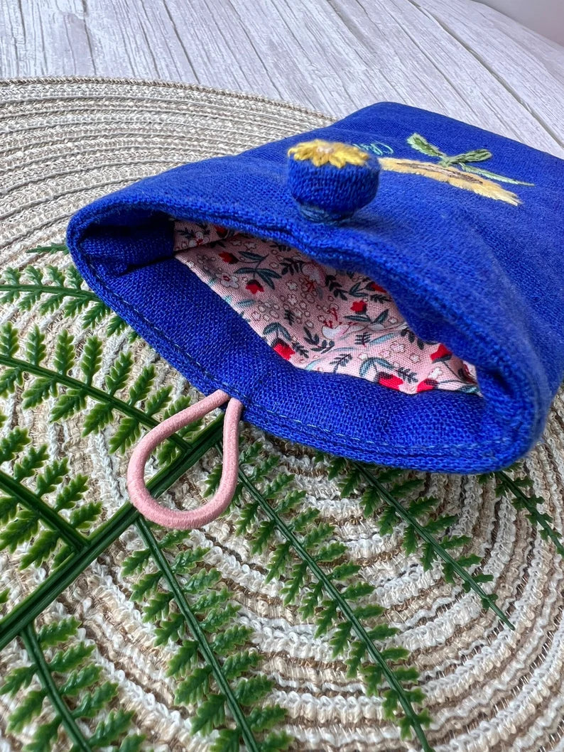 Floral Embroidered Eyeglasses case - Stitchery Zone