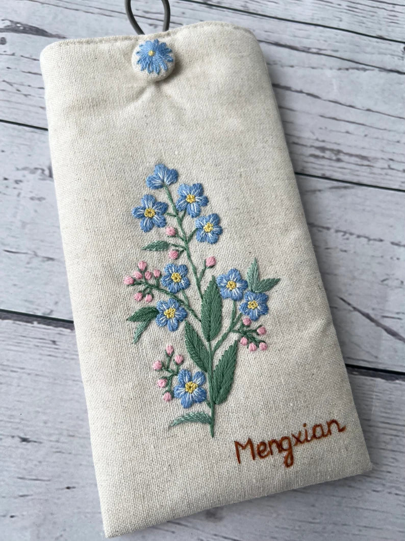 Floral Embroidered Eyeglasses case - Stitchery Zone