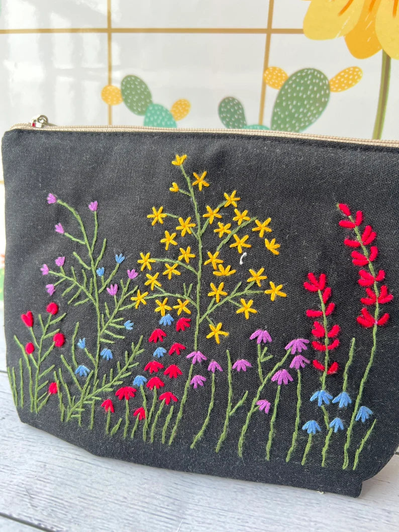 Handmade Little Flowers Makeup Bag - Stitchery Zone