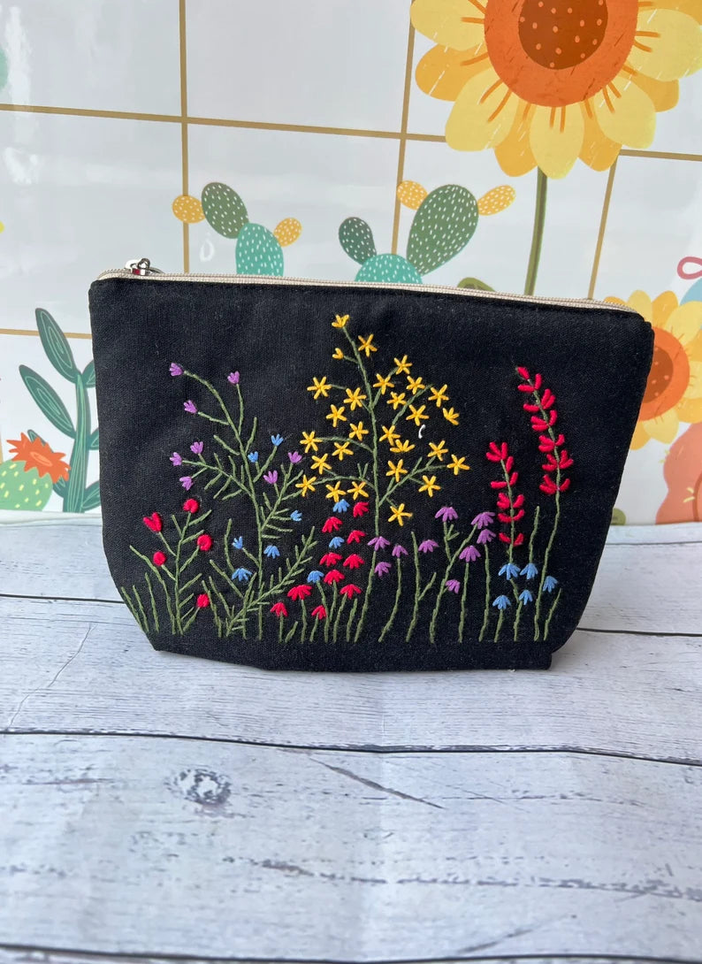 Handmade Little Flowers Makeup Bag - Stitchery Zone