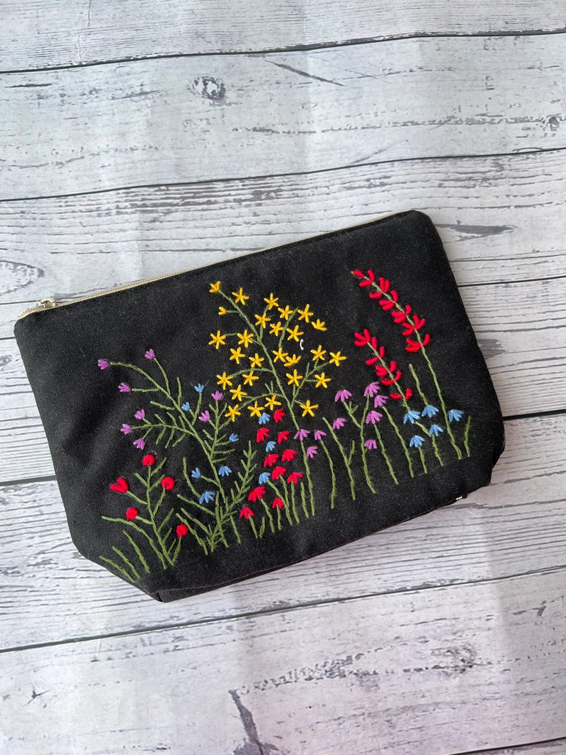 Handmade Little Flowers Makeup Bag - Stitchery Zone