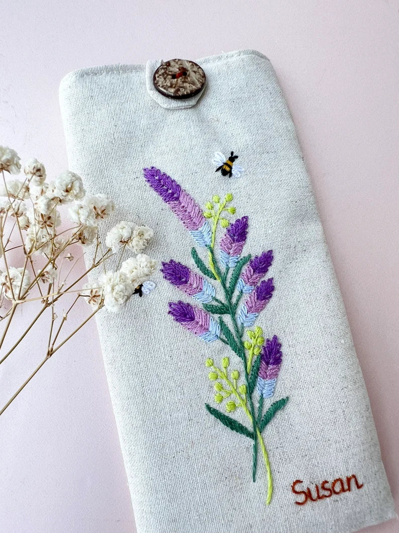 Floral Embroidered Eyeglasses case - Stitchery Zone