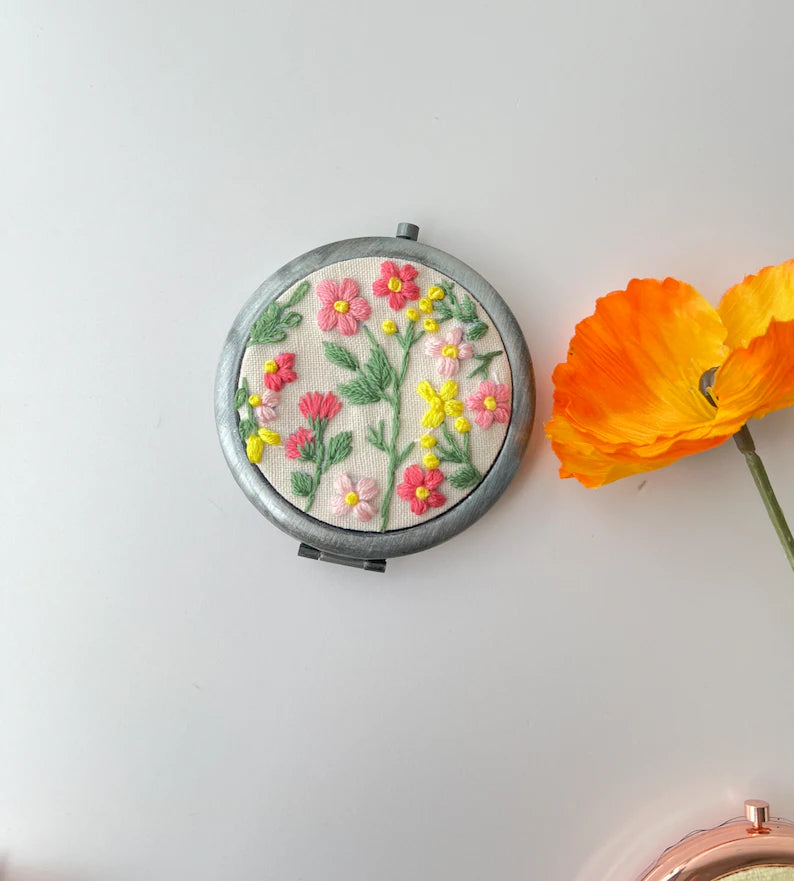 Little lovely petals mirror - Stitchery Zone