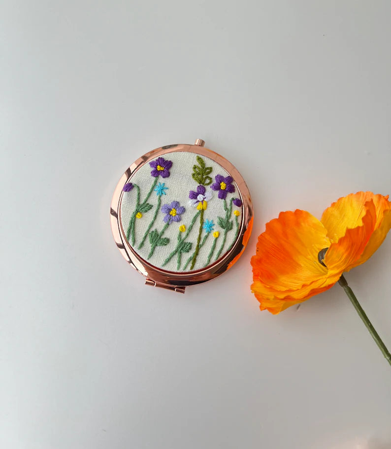 Little lovely petals mirror - Stitchery Zone