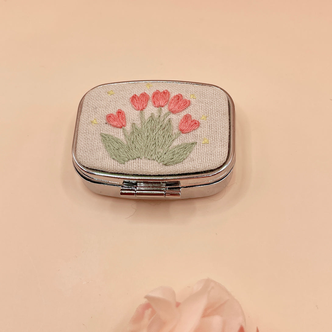 Stitchery Zone Personalized Embroidered Jewelry Box with pink tulip floral design on fabric top
