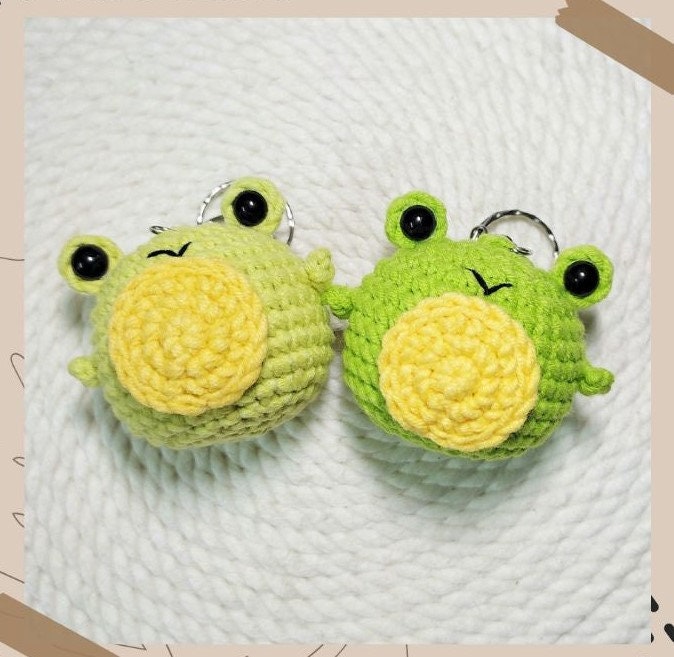 Handmade Frog keyring - Stitchery Zone