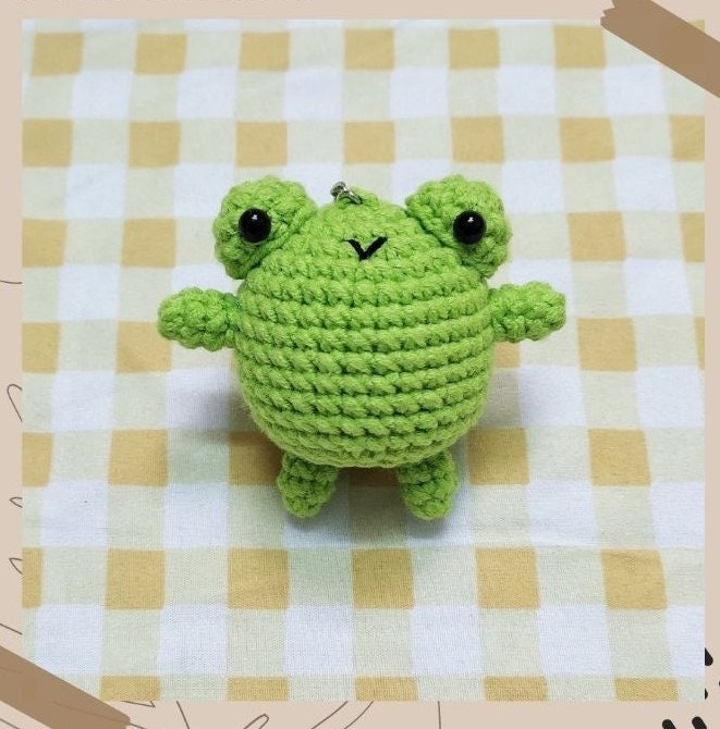 Handmade Frog keyring - Stitchery Zone