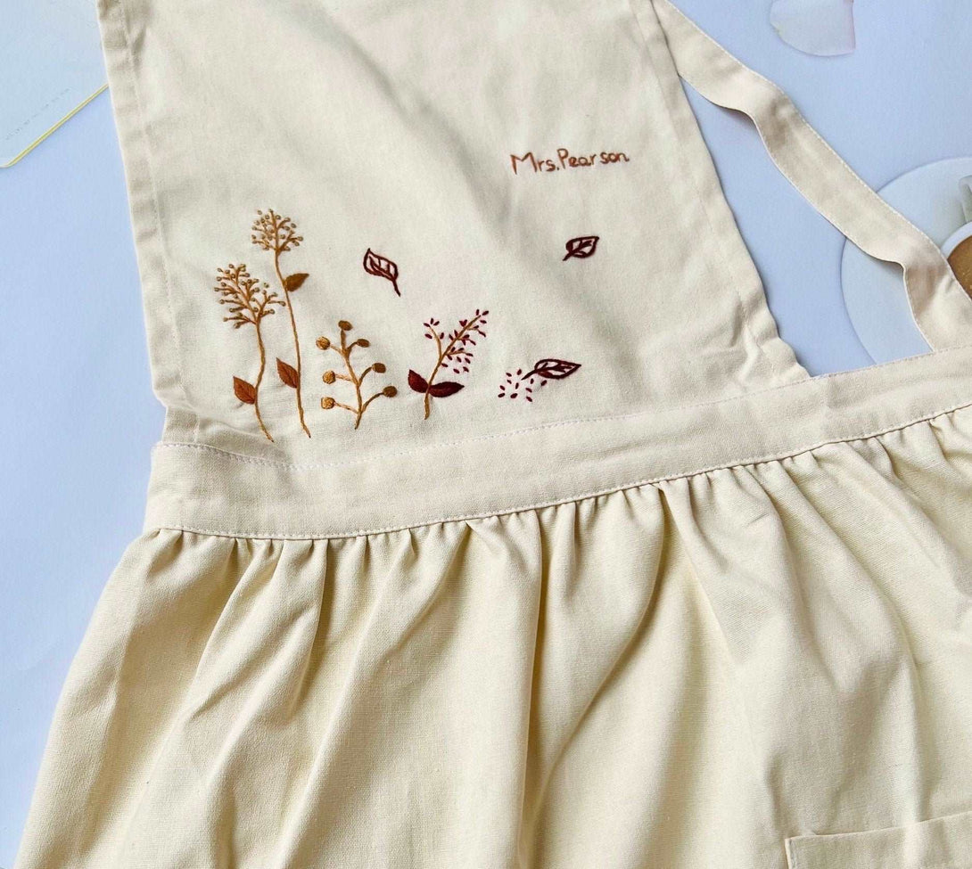 Handmade Wildflower Threads Apron - Stitchery Zone