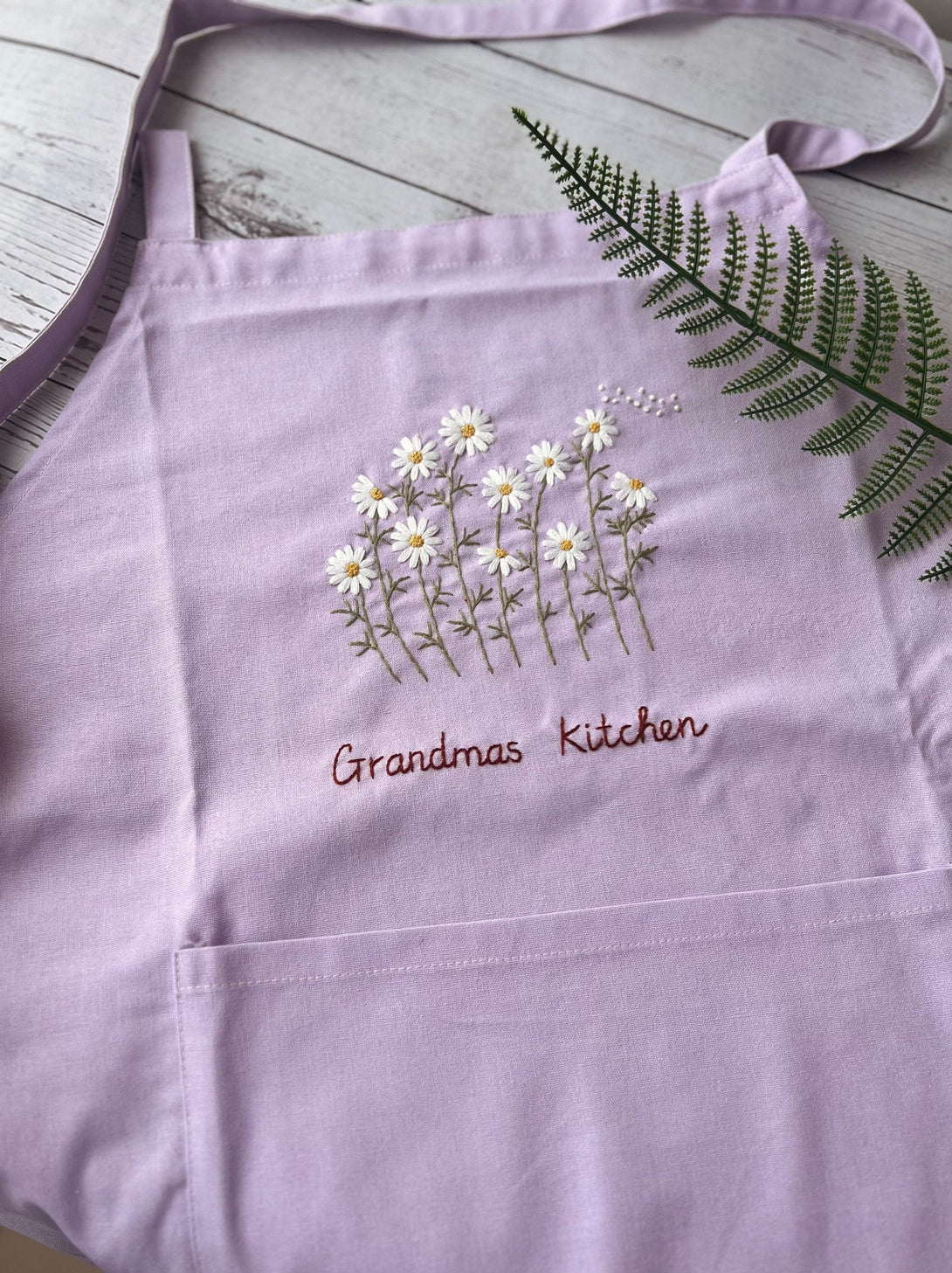 Little Daisy Handmade Apron - Stitchery Zone