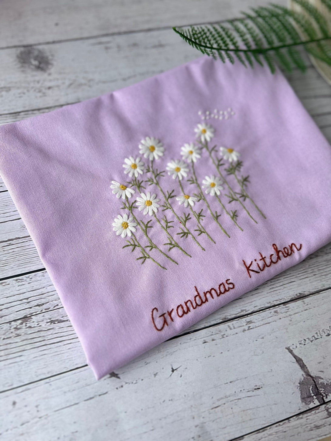 Little Daisy Handmade Apron - Stitchery Zone