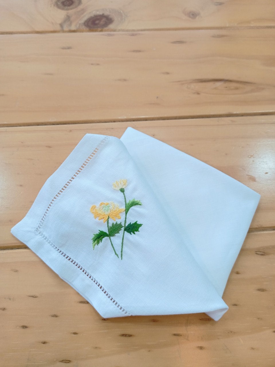 Wildflower Linen Dinner Napkins - Stitchery Zone